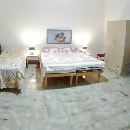 18 Dal Mare 4 Da Lecce Monteroni Con Terrazza 9 Letti